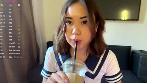 Snapshot of clemenciakempa chatting on 07-31-26, 01:10 Lili online show from 07-31-26, 01:10