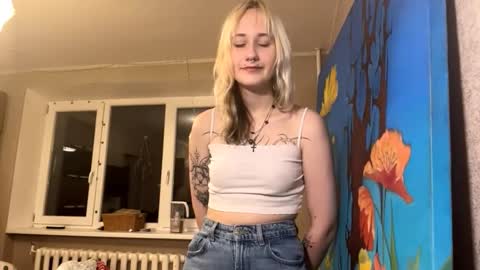 Snapshot of clementinehollner chatting on 10-08-25, 05:54 Jenny online show from 10-08-25, 05:54