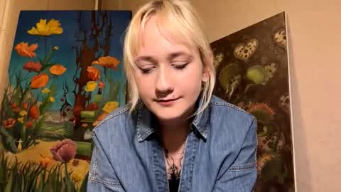 Snapshot of clementinehollner chatting on 10-11-25, 06:28 Jenny online show from 10-11-25, 06:28