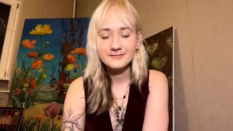 Snapshot of clementinehollner chatting on 10-15-25, 05:46 Jenny online show from 10-15-25, 05:46