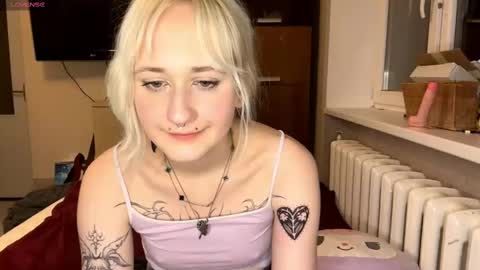 Jenny online show from 11-19-25, 06:52