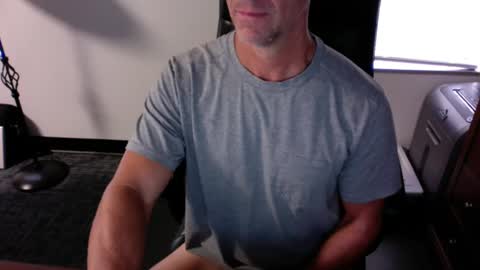 Snapshot of clemike69 chatting on 09-23-25, 03:59 clemike69 online show from 09-23-25, 03:59