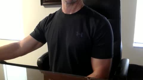 Snapshot of clemike69 chatting on 04-21-26, 05:50 clemike69 online show from 04-21-26, 05:50