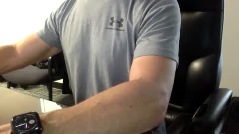 Snapshot of clemike69 chatting on 05-14-26, 04:14 clemike69 online show from 05-14-26, 04:14