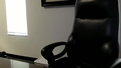 Snapshot of clemike69 chatting on 05-22-26, 05:07 clemike69 online show from 05-22-26, 05:07