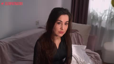 Cleopatra online show from 02-02-25, 10:57