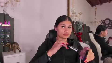 Snapshot of cleopatraa1 chatting on 12-17-25, 06:47 Cleopatra online show from 12-17-25, 06:47