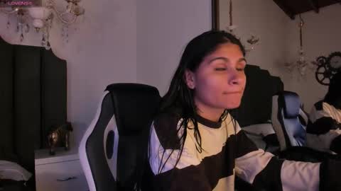 Snapshot of cleopatraa1 chatting on 01-12-26, 07:52 Cleopatra online show from 01-12-26, 07:52