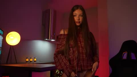 Cleo online show from 12-19-25, 07:37