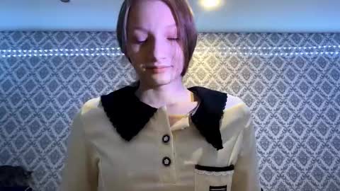 Snapshot of cleotilderinde chatting on 12-14-25, 06:12 Cleo online show from 12-14-25, 06:12