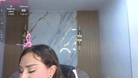 Clhoe online show from 05-16-26, 12:59