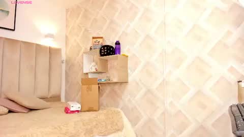 clhoe_johnson_ online show from 07-17-26, 12:56