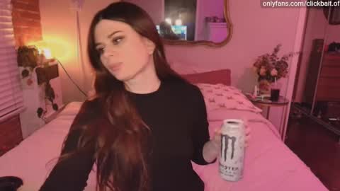 Snapshot of clickbait_ chatting on 02-01-26, 07:51 clickbait_ online show from 02-01-26, 07:51