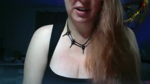 Snapshot of climaxfairy chatting on 12-21-25, 11:45 Kate online show from 12-21-25, 11:45
