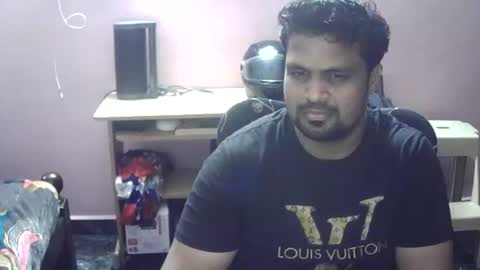 Snapshot of clitorisgspot69 chatting on 01-15-26, 06:44 Raj online show from 01-15-26, 06:44