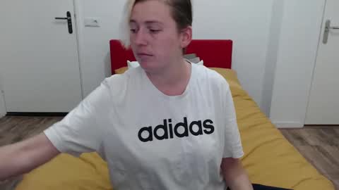 Syl  online show from 02-17-25, 06:48