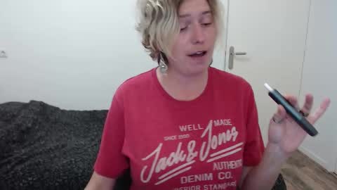 Syl  online show from 10-30-25, 10:10