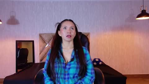 Cloe online show from 12-22-25, 04:20