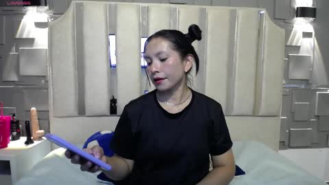 Cloe online show from 04-13-26, 07:52