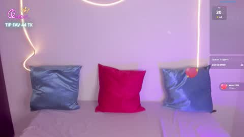 Snapshot of cloe_25 chatting on 02-10-26, 10:58 cloe_25 online show from 02-10-26, 10:58