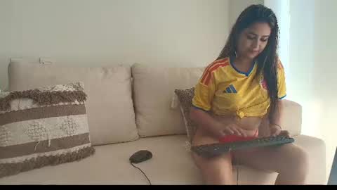 Snapshot of cloe_eevans chatting on 07-07-26, 02:54 Cloe online show from 07-07-26, 02:54