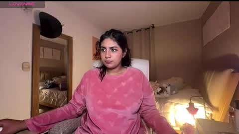 cloe small online show from 09-24-25, 03:54