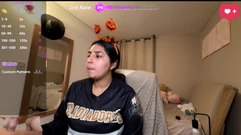 cloe small online show from 10-07-25, 02:09