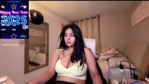 cloe small online show from 11-13-25, 05:28