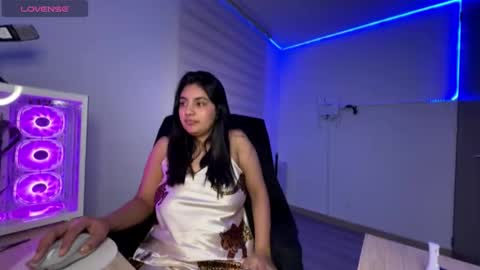 cloe small online show from 03-15-26, 08:09