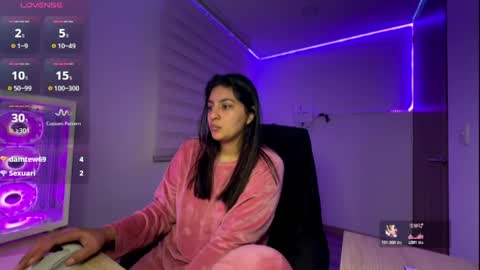 cloe small online show from 03-27-26, 08:26