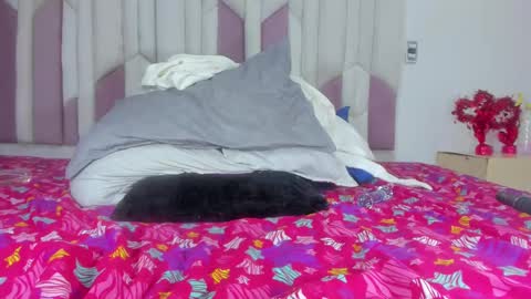 Snapshot of cloe_stanfort chatting on 03-08-25, 10:24 Cloe Stanfort online show from 03-08-25, 10:24