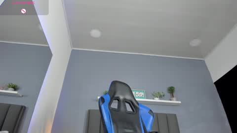 CHARLOTTE online show from 10-11-25, 02:55