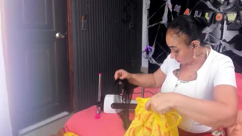 CLOE online show from 11-02-25, 11:23