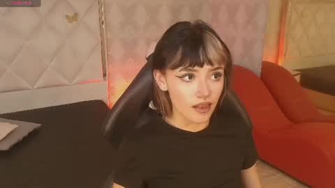 cloee_tay1 online show from 07-06-26, 11:29