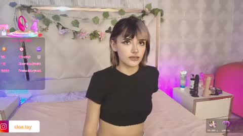 cloee_tay1 online show from 07-14-26, 11:38