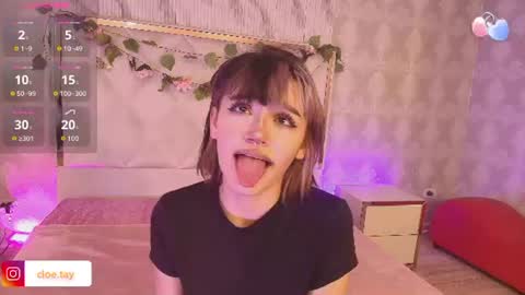 cloee_tay1 online show from 07-26-26, 11:28