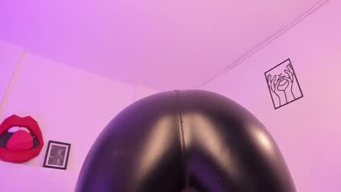 cloe online show from 03-12-25, 08:10