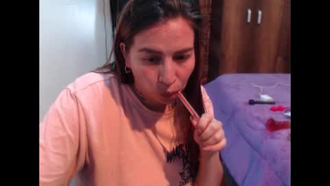 Snapshot of cloepregnant25 chatting on 02-20-26, 06:30 cloepregnant25 online show from 02-20-26, 06:30