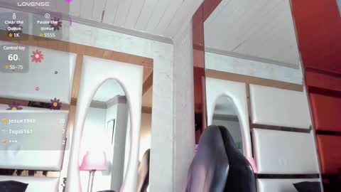 ---Cloe--- online show from 12-22-24, 09:09