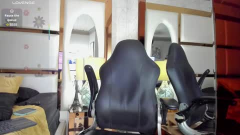 ---Cloe--- online show from 03-11-25, 06:19