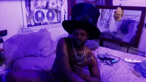 Snapshot of cloudman11 chatting on 10-30-25, 01:07  Sir online show from 10-30-25, 01:07