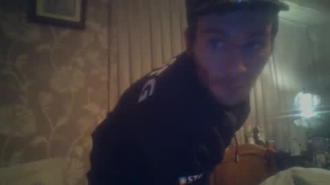 Snapshot of clouds_rider999 chatting on 02-12-25, 11:07 clouds_rider999 online show from 02-12-25, 11:07