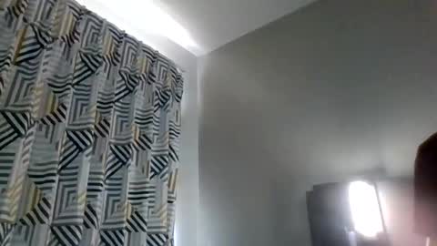 Snapshot of cloudyydayzz chatting on 04-28-26, 04:23 tallhungandcloudy online show from 04-28-26, 04:23