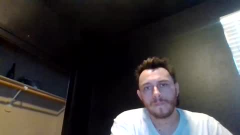 Snapshot of cloudyydayzz chatting on 05-19-26, 10:27 tallhungandcloudy online show from 05-19-26, 10:27