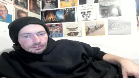 Snapshot of cloudyystarr666 chatting on 11-19-25, 06:13 cloudyystarr666 online show from 11-19-25, 06:13