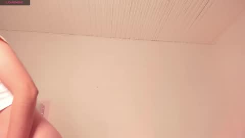 Chloe  online show from 11-11-25, 02:00