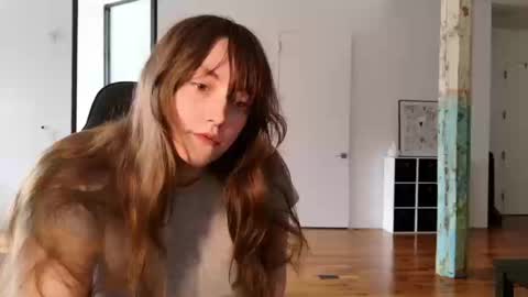 Snapshot of clover_tully chatting on 03-18-26, 04:32 Clover online show from 03-18-26, 04:32