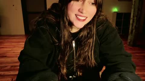 Clover online show from 04-21-26, 06:09