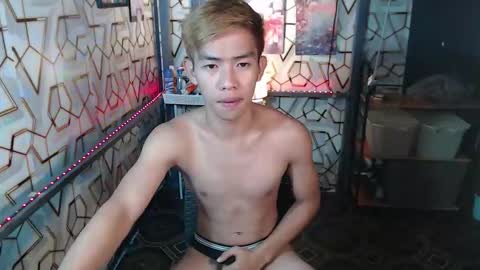 clyde_twinkx online show from 10-26-25, 06:14