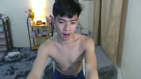 Snapshot of clyde_twinkx chatting on 03-18-26, 06:33 clyde_twinkx online show from 03-18-26, 06:33